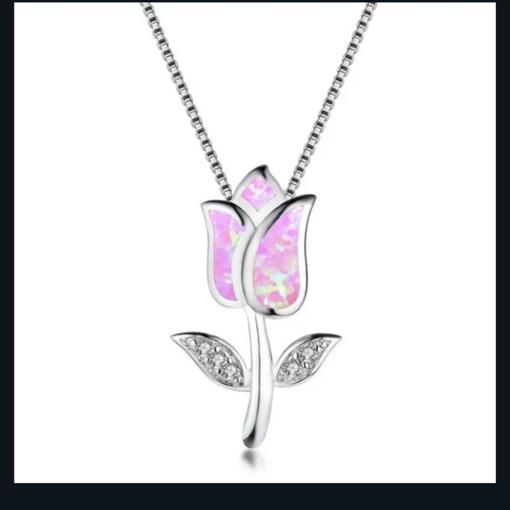🌷🌷NEW🌷🌷BEAUTIFUL!! PURPLE Fire Opal Tulip Necklace Charm on a Silver Chain🌷